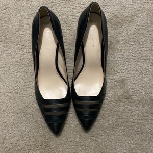 Never worn shoes. Perfect for casual or business looks.